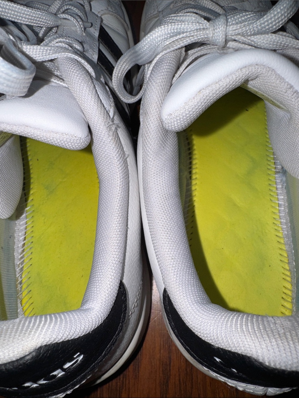 adidas Women’s White Sneakers with Black Three-Stripes Size 9 - Picture 6 of 10